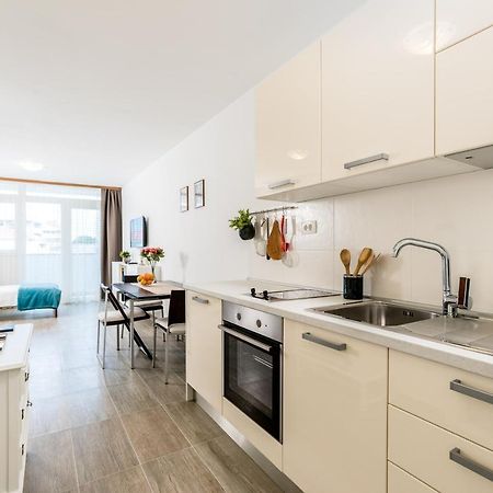 Studio Apartment Romana Split Bagian luar foto