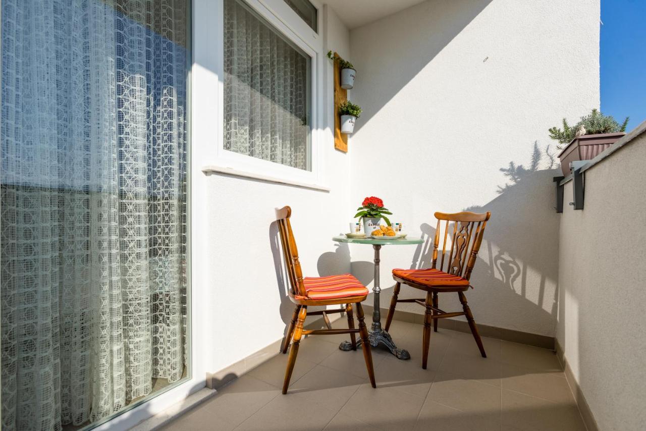 Studio Apartment Romana Split Bagian luar foto