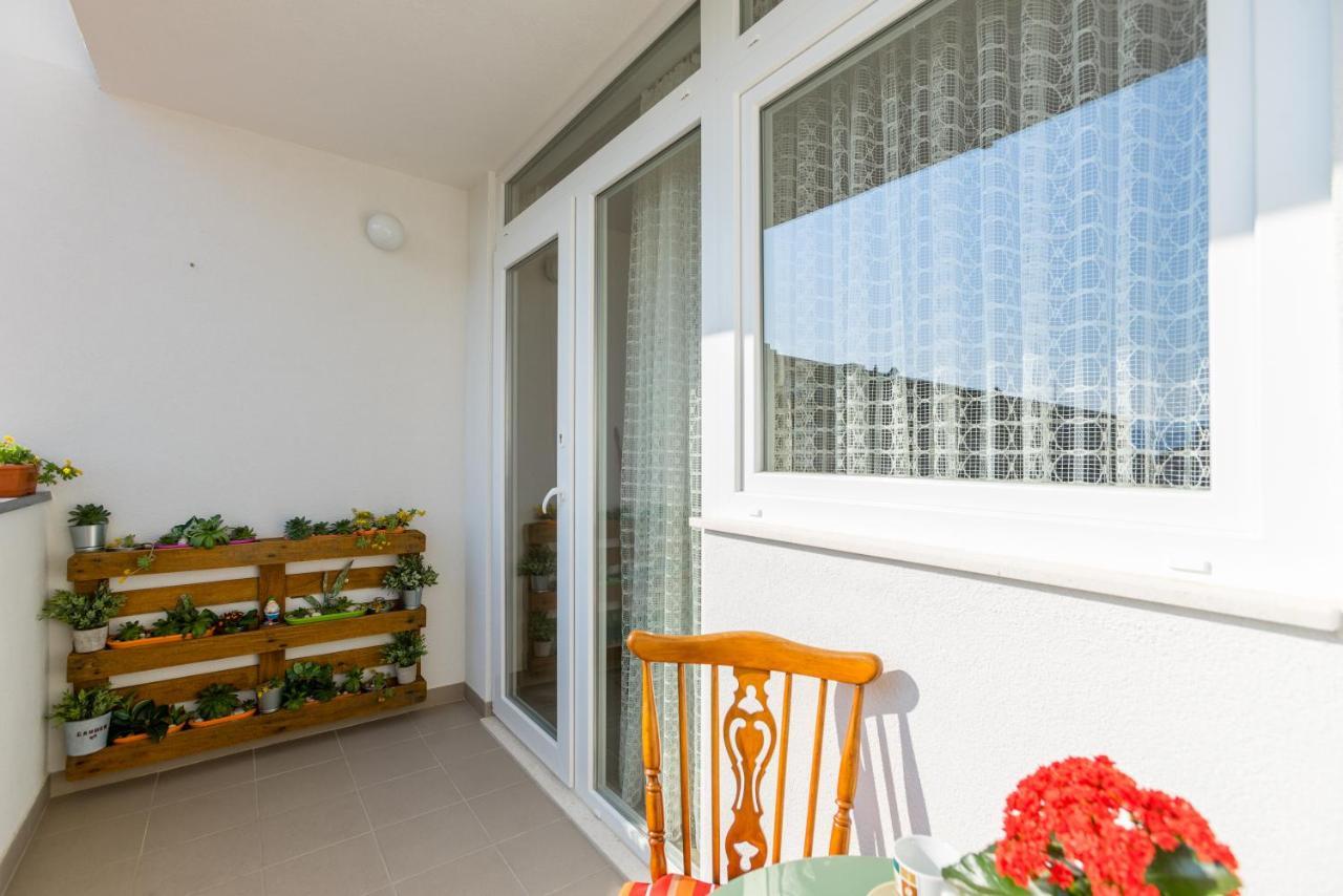 Studio Apartment Romana Split Bagian luar foto