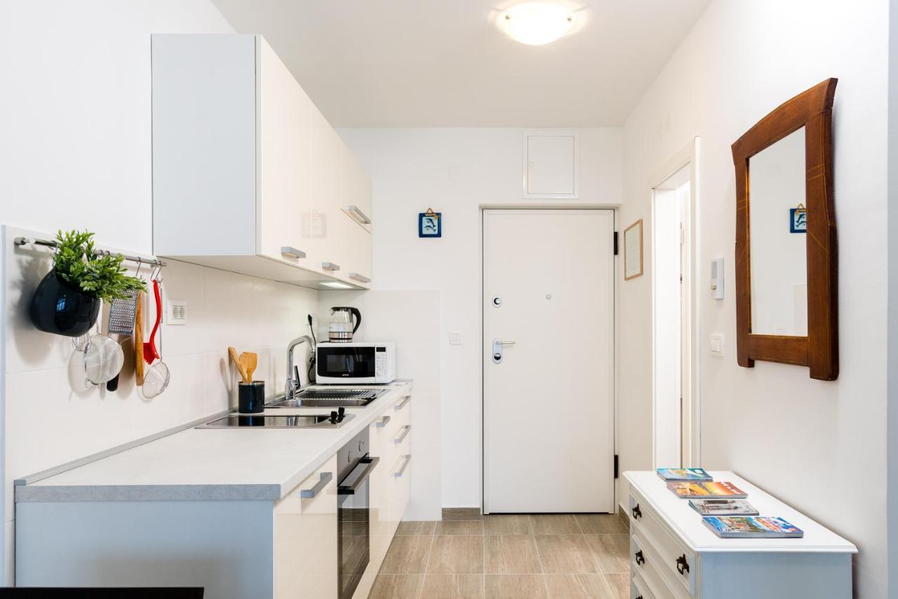 Studio Apartment Romana Split Bagian luar foto